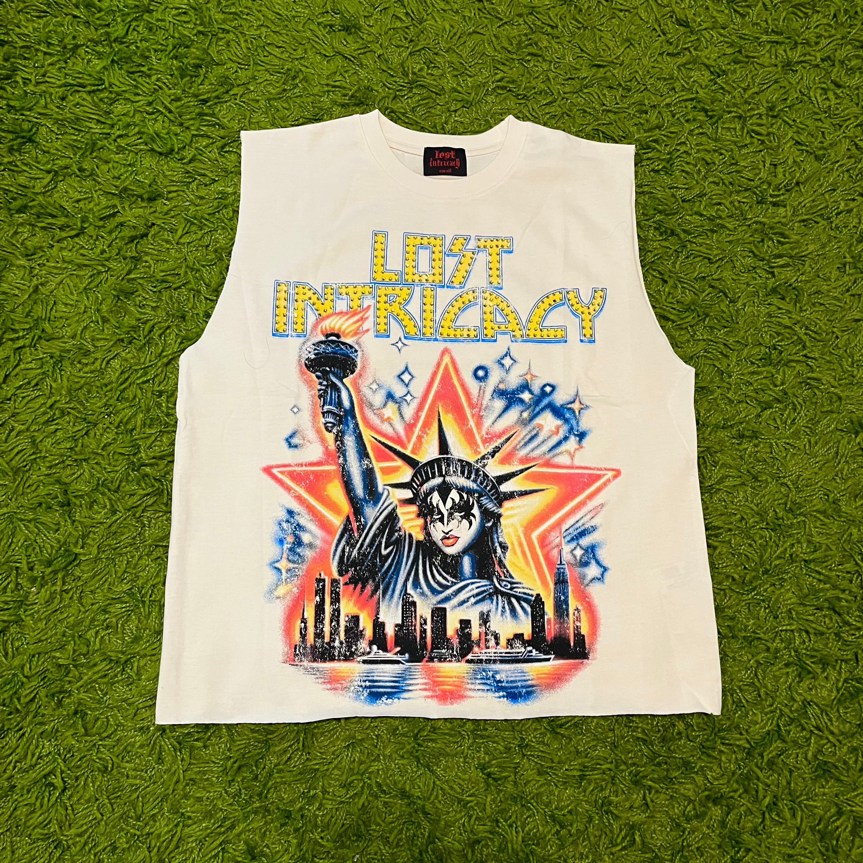 LOST INTRICACY "Kiss Liberty" Sleeveless T-Shirt