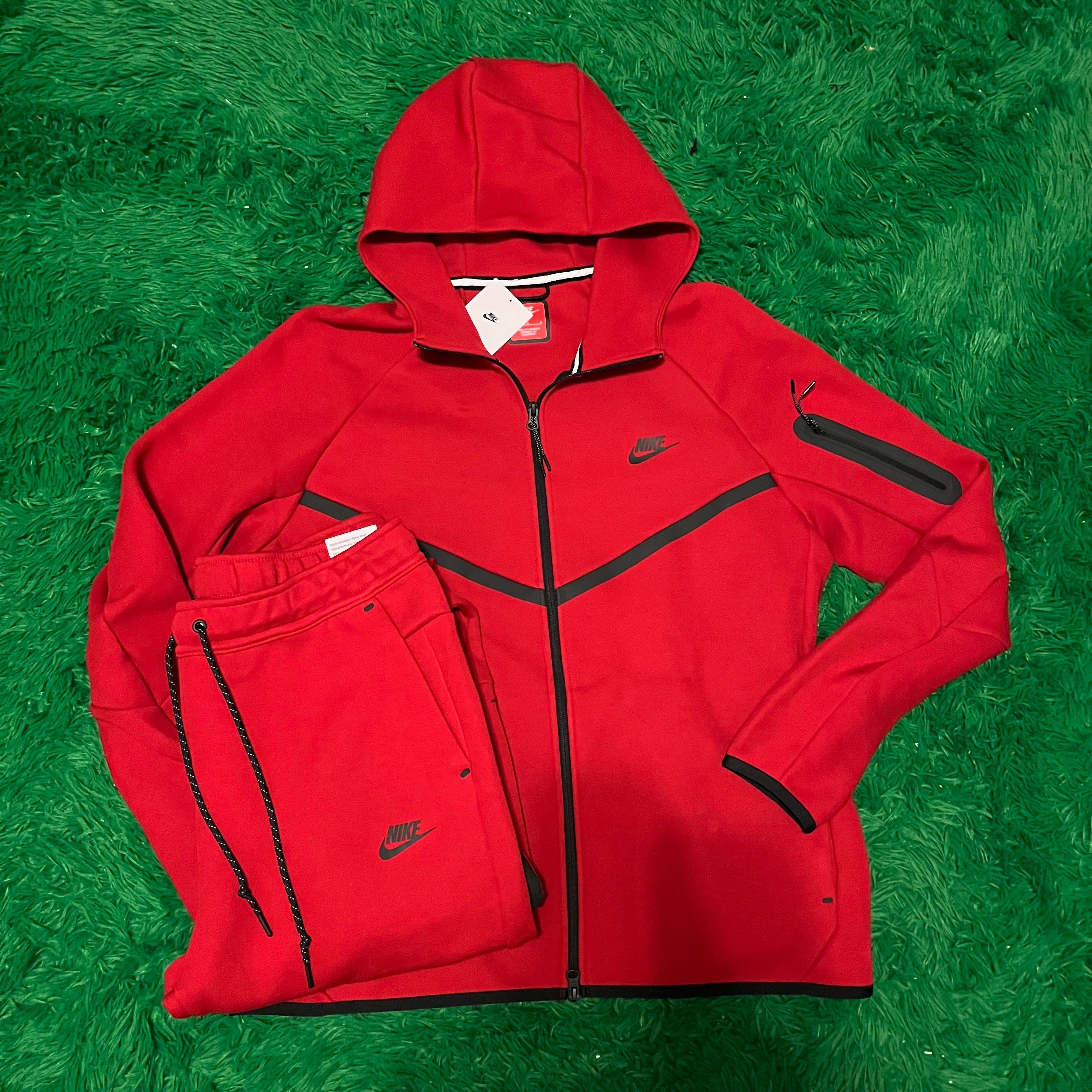 Nike Tech Sweatsuit Red